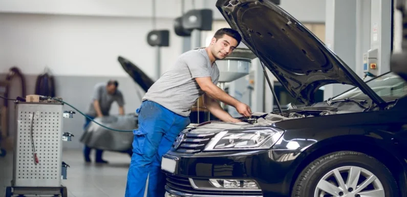 Is Your Engine Sweating? Why Hot Weather Escalates Small Radiator Problems